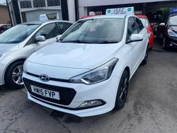 White Used 2015 Hyundai i20 SE Hatchback | £5,250 (Fair price)