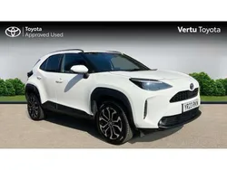 White Used 2023 Toyota Yaris Cross Design SUV | £21,680 (Fair price)