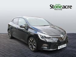 Black Used 2022 Renault Clio V SE Hatchback | £15,300 (Good price)