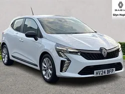 White Used 2024 Renault Clio V Evolution Hatchback | £14,394 (Good price)