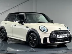 White Used 2022 Mini Cooper Hatch Hatchback | £19,000 (Fair price)