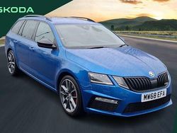Race blue metallic Used 2018 Skoda Octavia vRS Estate | £17,994 (Fair price)