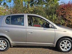 Used 2005 Toyota Yaris | £2,495 (Expensive)