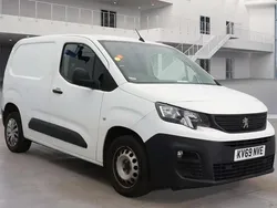White Used 2019 Peugeot Partner MPV | £6,400 (Good price)