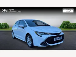 White Used 2023 Toyota Corolla Hatchback | £19,966 (Fair price)