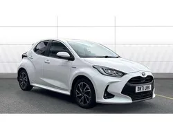White Used 2021 Toyota Yaris Hybrid Design Hatchback | £16,069 (Fair price)
