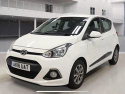 White Used 2016 Hyundai i10 Premium Hatchback | £6,395 (Good price)