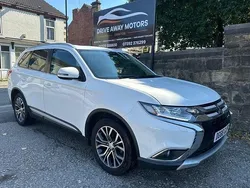 White Used 2016 Mitsubishi Outlander SUV | £11,995 (Fair price)