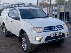 White Used 2014 Mitsubishi L200 Pickup | £5,999 (Good price)