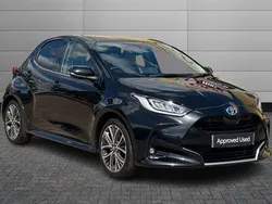 Eclipse black Used 2022 Toyota Yaris Hybrid Hatchback | £18,195 (Fair price)