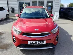 Blaze red Used 2021 Kia Stonic 2 SUV | £12,995 (Fair price)