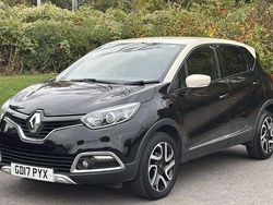 Black/cream Used 2017 Renault Captur Signature SUV | £7,000 (Good price)