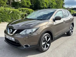 Bronze Used 2016 Nissan Qashqai N-Connecta SUV | £9,995 (Fair price)