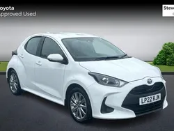 White Used 2022 Toyota Yaris Hybrid Hatchback | £15,206 (Fair price)