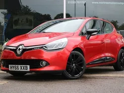 Red Used 2016 Renault Clio IV Dynamique Hatchback | £6,191 (Fair price)