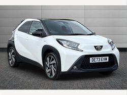 Pure white with black Used 2023 Toyota Aygo Hatchback | £12,995 (Fair price)