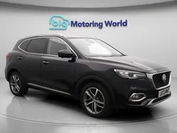 Black Used 2022 MG HS Exclusive SUV | £16,900 (Fair price)
