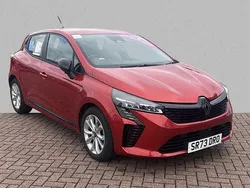 Red Used 2024 Renault Clio V Evolution Hatchback | £14,420 (Super price)