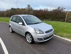 Silver Used 2008 Ford Fiesta Zetec Hatchback | £1,895 (Fair price)