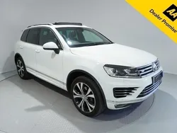 White Used 2016 VW Touareg R-line SUV | £14,689 (Fair price)