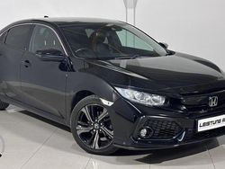Black Used 2018 Honda Civic EX Hatchback | £10,490 (Fair price)