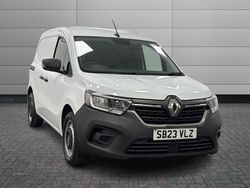 Mineral white Used 2023 Renault Kangoo MPV | £11,995 (Fair price)