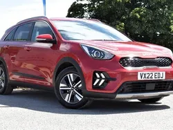 Red Used 2022 Kia Niro 2 SUV | £14,280 (Good price)