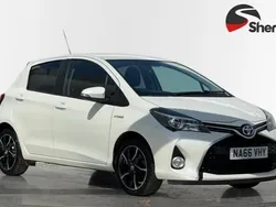 White Used 2016 Toyota Yaris Hybrid Design Hatchback | £11,863 (Fair price)
