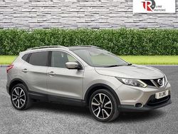 Silver Used 2016 Nissan Qashqai Tekna SUV | £7,595 (Fair price)