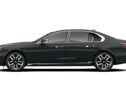 New 2025 BMW i7 M Sport Sedan | £97,474 (Fair price)