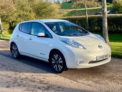 Pearl white Used 2016 Nissan Leaf Tekna Hatchback | £3,550 (Fair price)