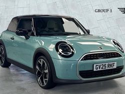 Green Used 2025 Mini Cooper S Hatch Hatchback | £28,450 (A bit pricey)