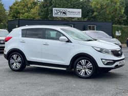White Used 2015 Kia Sportage 3 SUV | £8,695 (Good price)