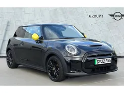 Black Used 2022 Mini Cooper S Level 2 Hatchback | £15,995 (Fair price)