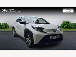 White Used 2023 Toyota Aygo X PURE SUV | £12,059
