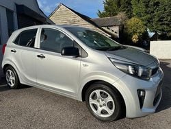 Blue Used 2018 Kia Picanto Hatchback | £7,995 (Fair price)