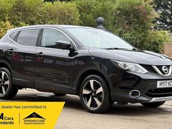 Black Used 2017 Nissan Qashqai N-Connecta SUV | £6,290 (Fair price)