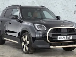 Black Used 2024 Mini Countryman Exclusive SUV | £32,669 (Fair price)