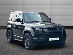Black Used 2025 Land Rover Defender SE Dynamic SUV | £60,738 (Super price)