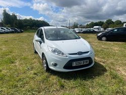 White Used 2011 Ford Fiesta Zetec Hatchback | £1,895 (Super price)