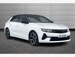 Arctic white Used 2024 Vauxhall Astra Ultimate Hatchback | £20,490 (Good price)