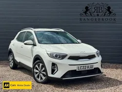 White Used 2022 Kia Stonic 2 SUV | £8,399 (Fair price)