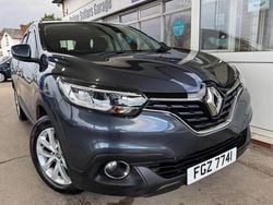 Grey Used 2017 Renault Kadjar Dynamique SUV | £10,495 (Fair price)