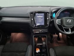 Used 2022 Volvo XC40 Plus SUV | £20,905 (Good price)