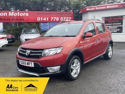 Red Used 2015 Dacia Sandero Lauréate Hatchback | £6,495 (Fair price)