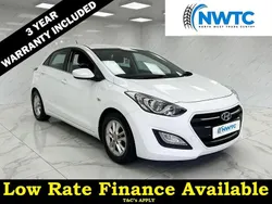 White Used 2015 Hyundai i30 SE Hatchback | £5,595 (Fair price)