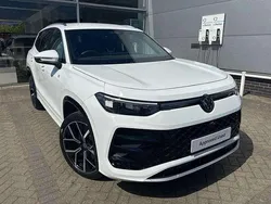 White Used 2025 VW Tayron R-line SUV | £39,989 (Fair price)