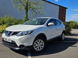 White Used 2016 Nissan Qashqai Visia SUV | £6,395 (Good price)