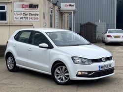 White Used 2015 VW Polo SE Hatchback | £7,795 (Fair price)