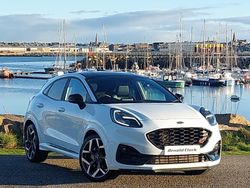White Used 2022 Ford Puma ST Hatchback | £18,498 (Good price)